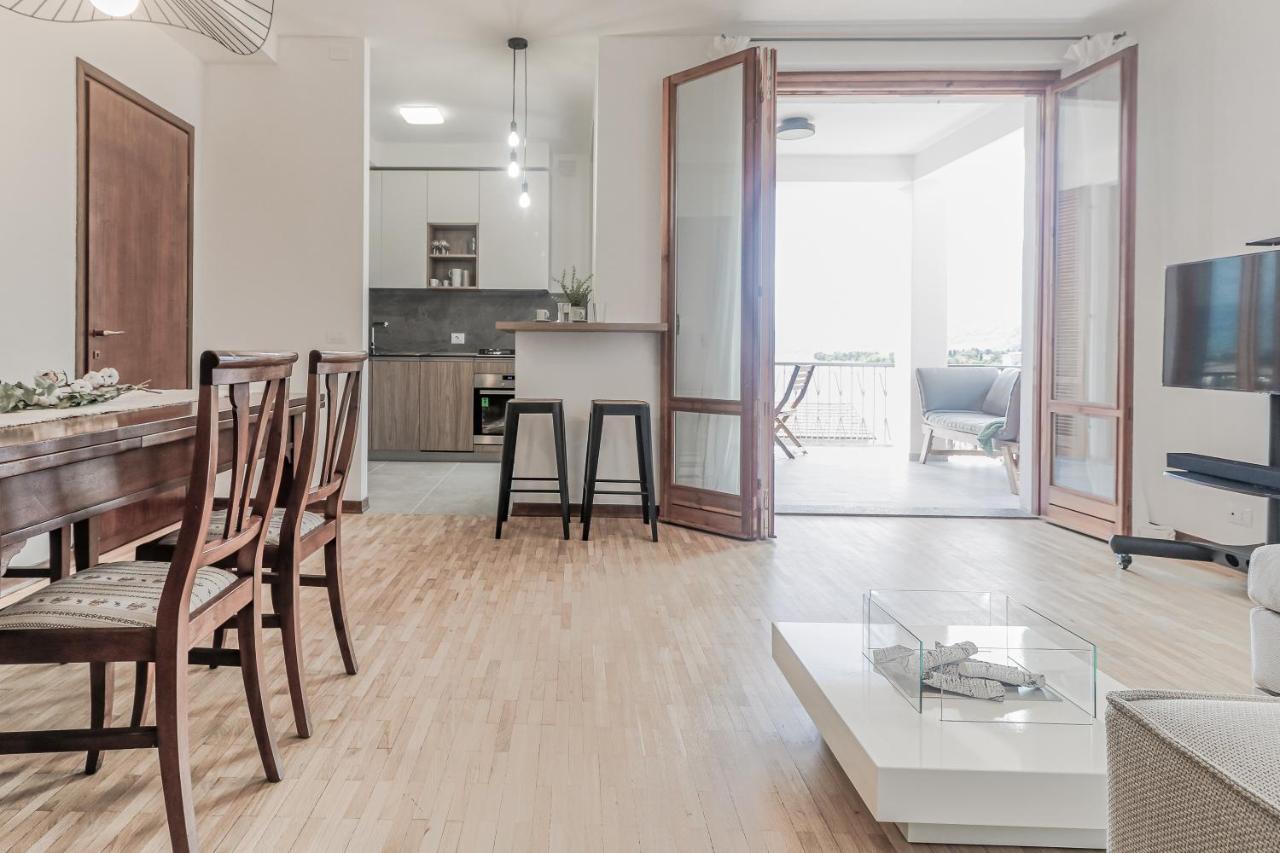 Stunning View Lakeside Apartment - Larihome A11 Gravedona Exteriör bild