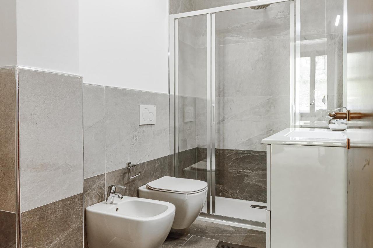Stunning View Lakeside Apartment - Larihome A11 Gravedona Exteriör bild